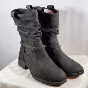 Luk ees Black Boots NWOT'S